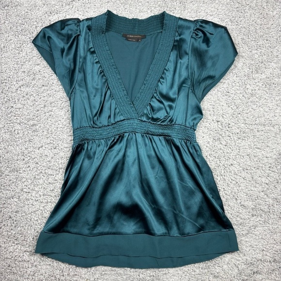 BCBG Maxazria Blouse Womens Small Silk Short Sleeve Deep V Cut Career Date Class - Picture 1 of 3